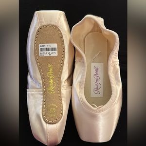 Russian Rubin Pointe Shoe
